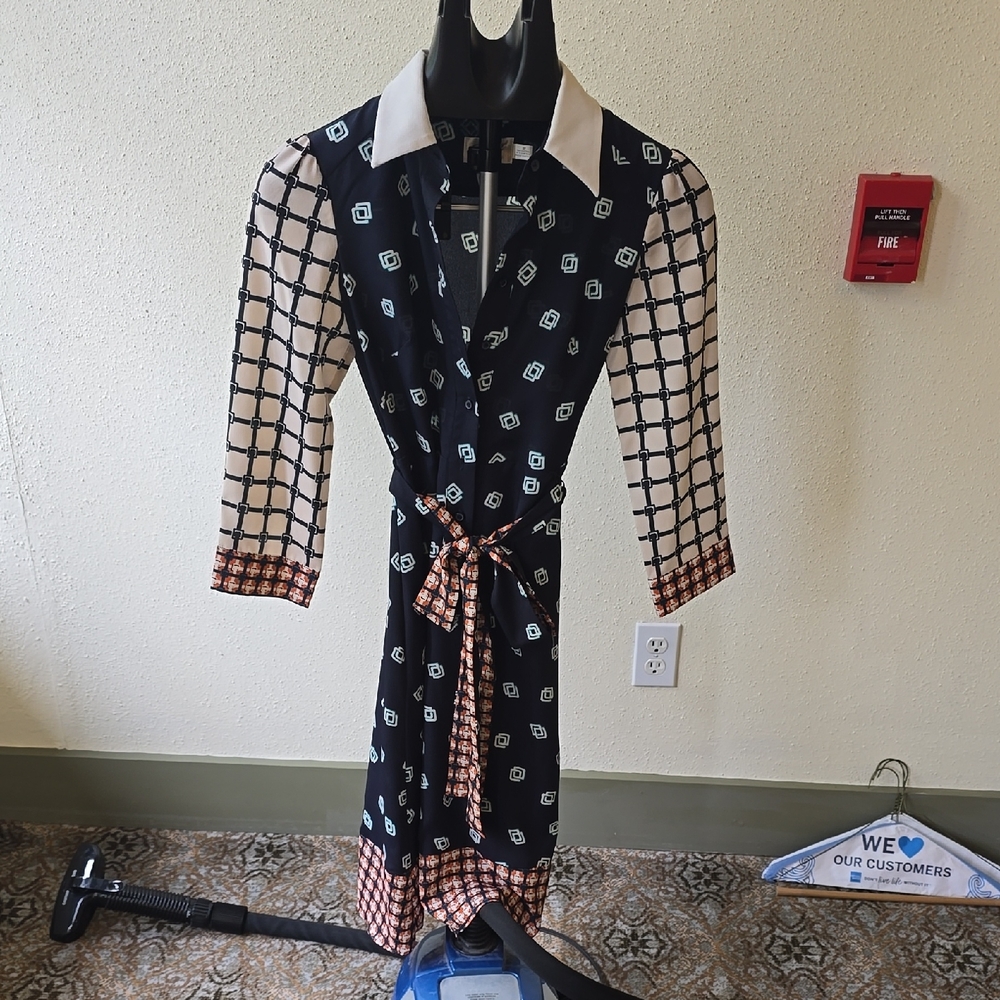 Has Pockets! Elegant Black and White Patterned Dress